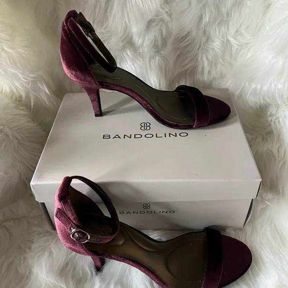 Bandolino Wine Velvet Heels.Beautiful shoe with ankle strap. Never worn. - Picture 3 of 6